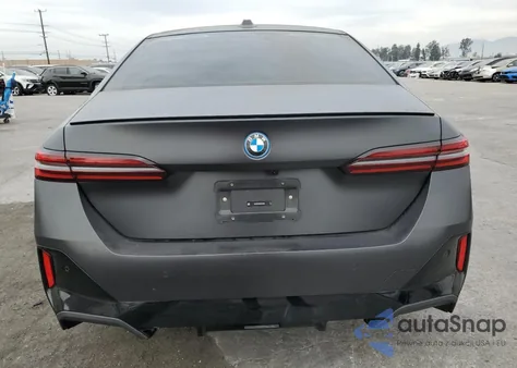 2024 BMW I5 Edrive 40 z USA, uszkodzony, nr VIN WBY33FK02RCS01042